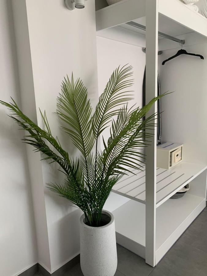 Ocean Blue Suites 伊里斯斯 外观 照片