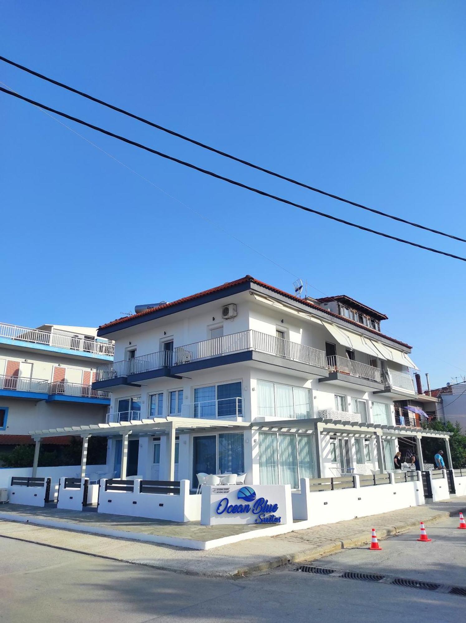 Ocean Blue Suites 伊里斯斯 外观 照片