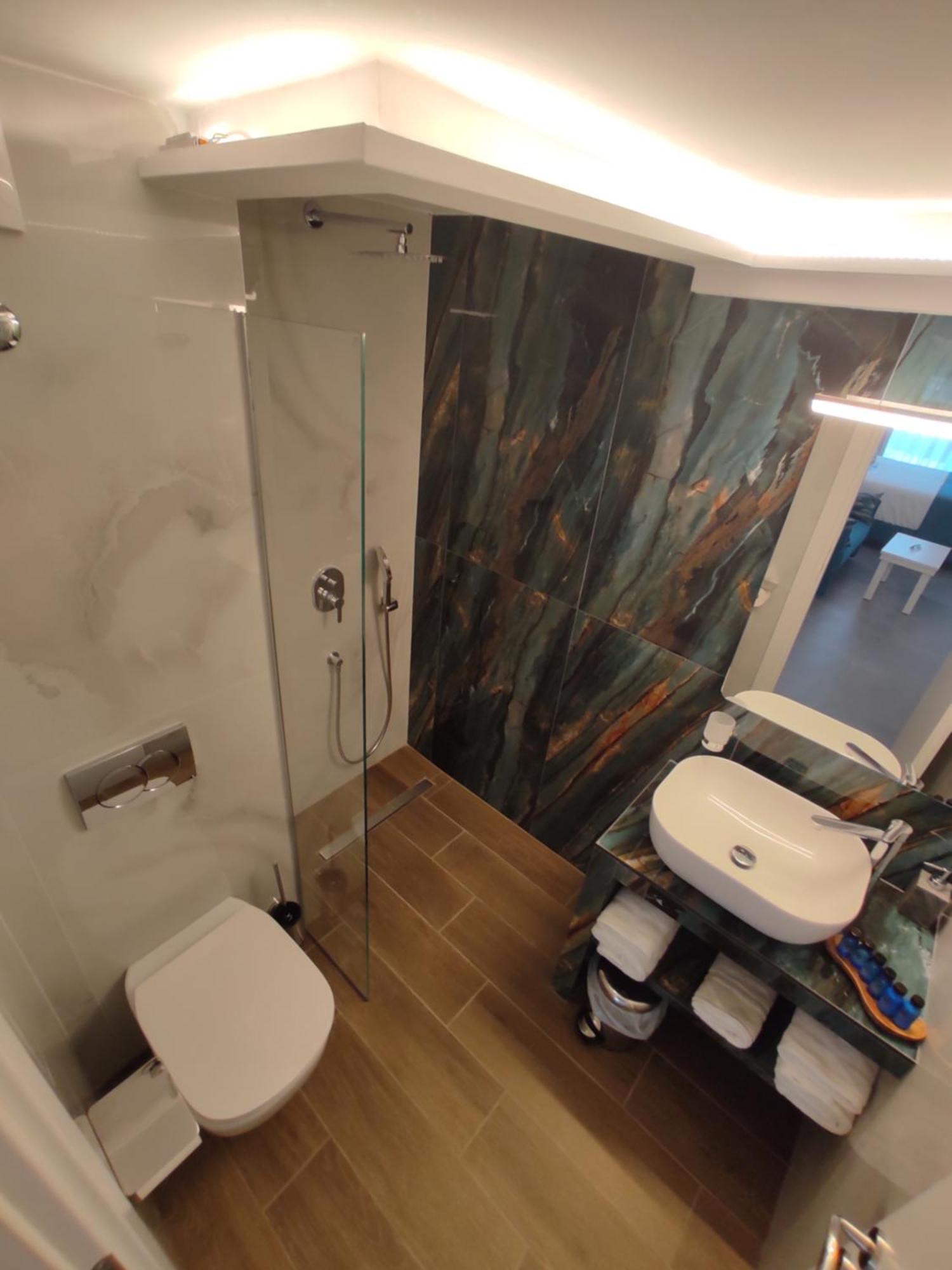 Ocean Blue Suites 伊里斯斯 客房 照片